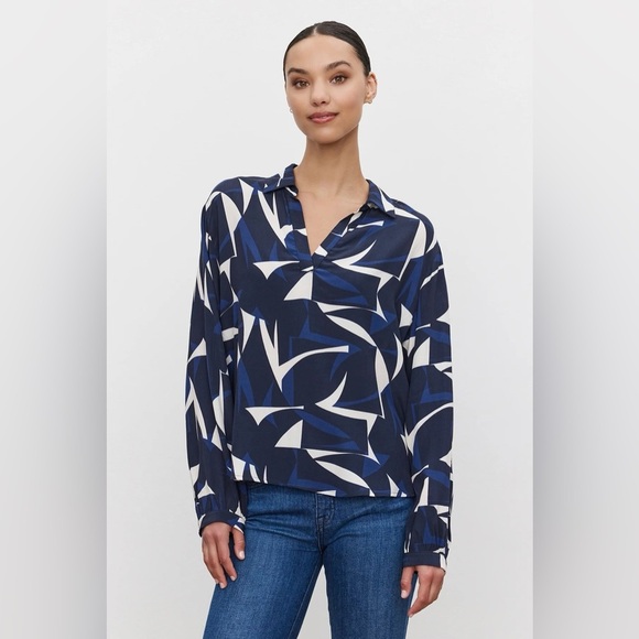 Velvet By Graham & Spencer Carah Top - Picture 1 of 3